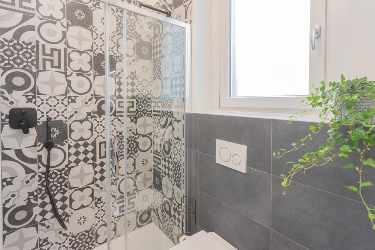 A Step From The Lake Apartment By Rent All Côme Esterno foto