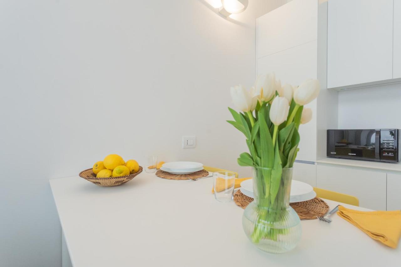 A Step From The Lake Apartment By Rent All Côme Esterno foto