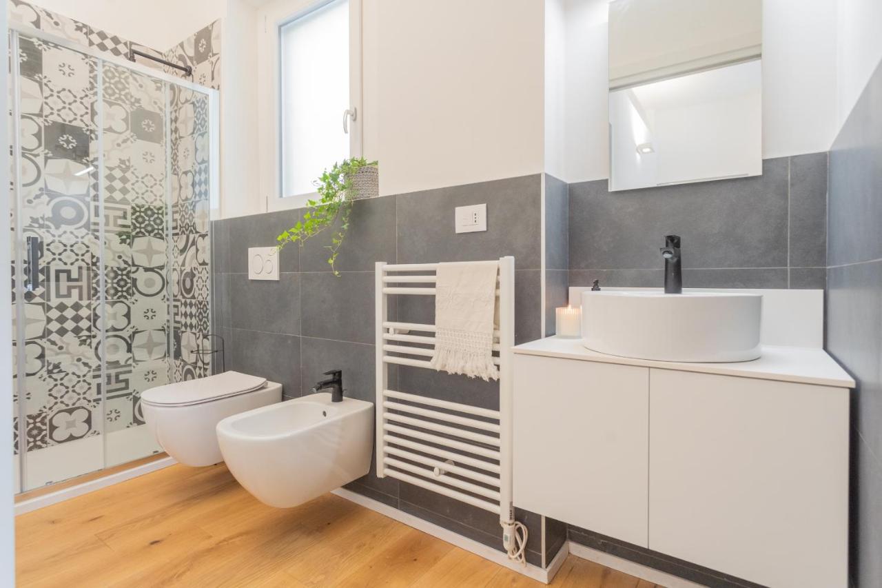 A Step From The Lake Apartment By Rent All Côme Esterno foto